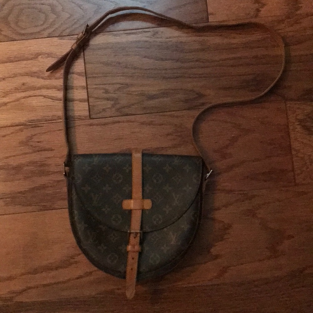 💯authentic vintage LV crossbody